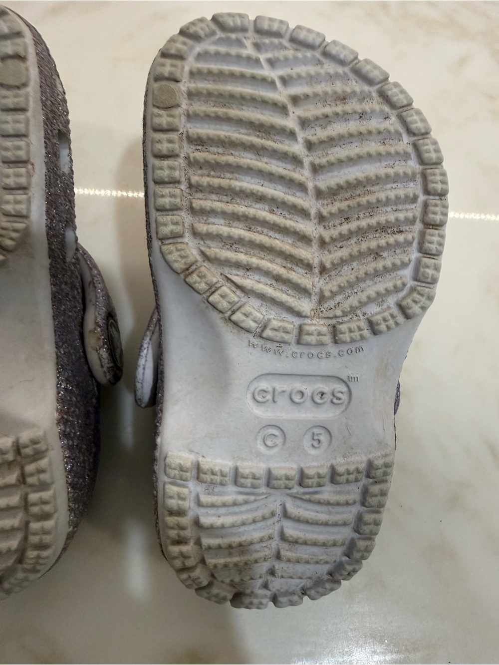 CROCS Toddler Glitter Clogs in Sparkling Lavender - Picture 10 of 10